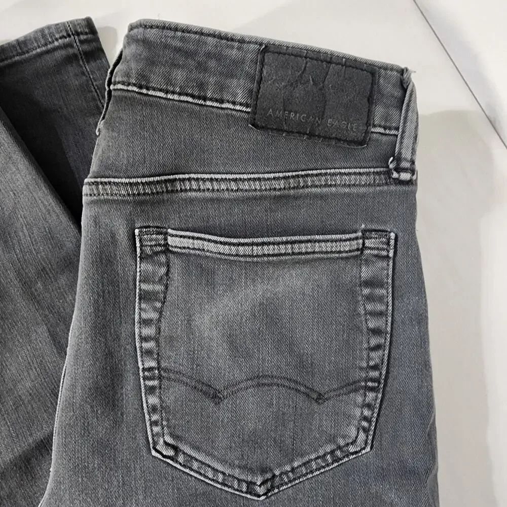 American Eagle Mens Jeans 31x32 Gray Athletic Skinny Airflex Distressed Denim